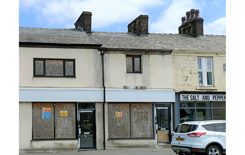 Main Road Shop, Duckworth Street, Darwen, Commercial